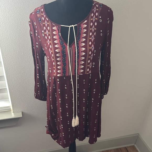 Entro burgundy 3/4 sleeves split collar ties tassels Boho dress Sz S - Picture 2 of 7